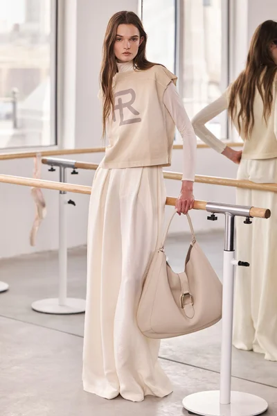 Look 14
